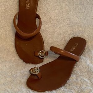 Michael Kors toe loop flat sandals